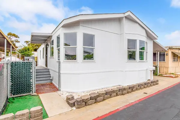 35 Parkwood Lane, Oceanside, CA 92054