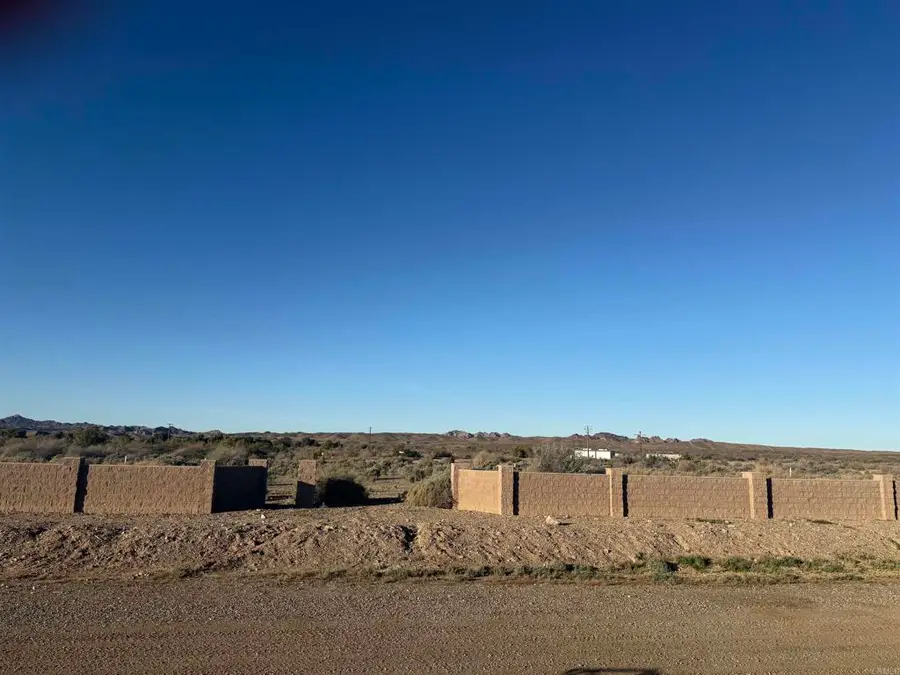 2657 Rio Hacienda Way, Palo Verde, CA 92266 - #3