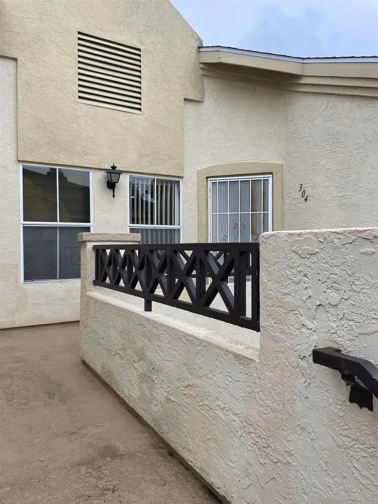 2011 Lakeridge Circle #304, Chula Vista, CA 91913 - #2