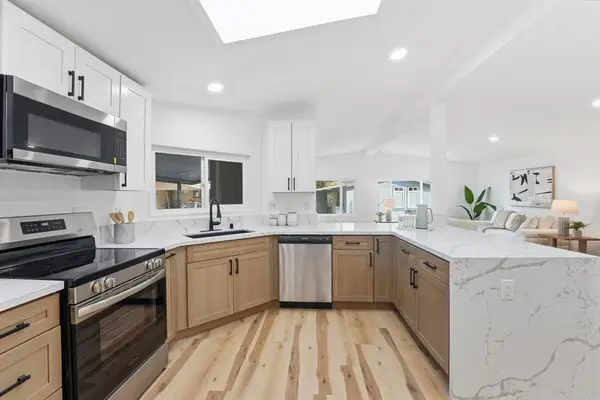 8975 Lawrence Welk Drive #446, Escondido, CA 92026