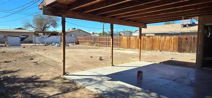 443 W Hamilton Avenue, El Centro, CA 92243 - #3