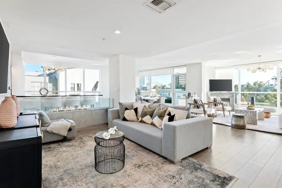 510 1st Ave #402, San Diego, CA 92101 - #3