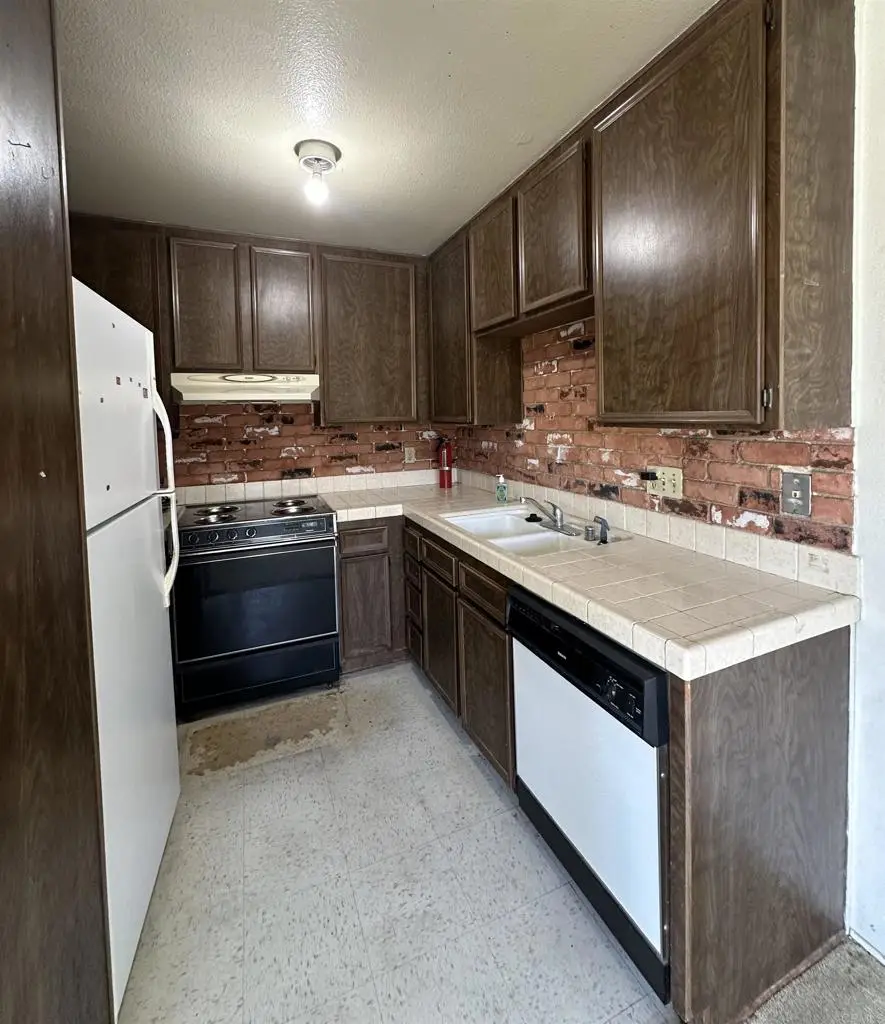 462 Bluffview Rd, Spring Valley, CA 91977 - #3