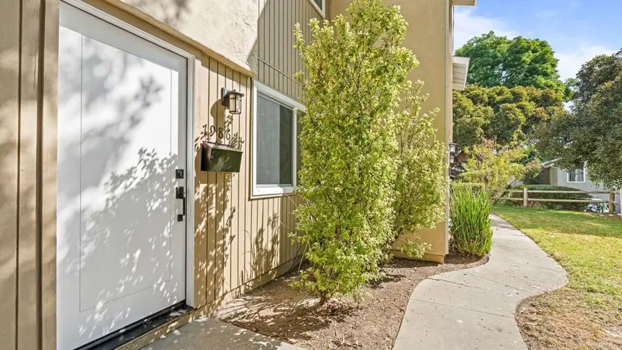 7986 Camino Jonata, San Diego, CA 92122 - #2