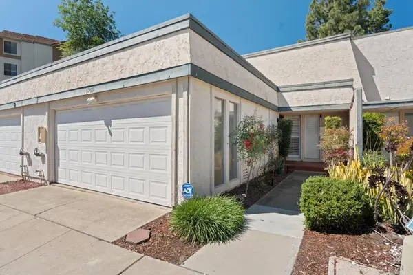 6960 Caminito Curva, San Diego, CA 92119