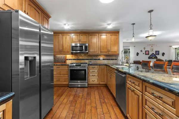 1650 Queenston Drive, Escondido, CA 92027