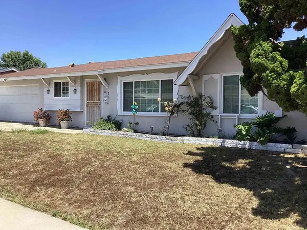 617 Osage St, Spring Valley, CA 91977