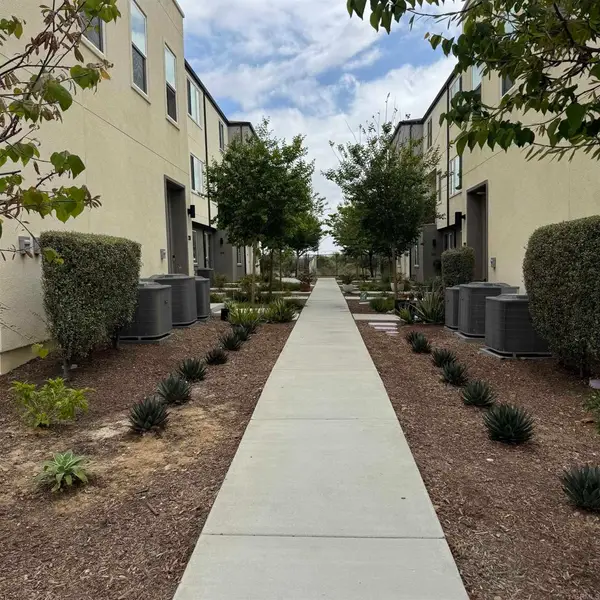 5272 Beachfront Cove St #225, San Diego, CA 92154