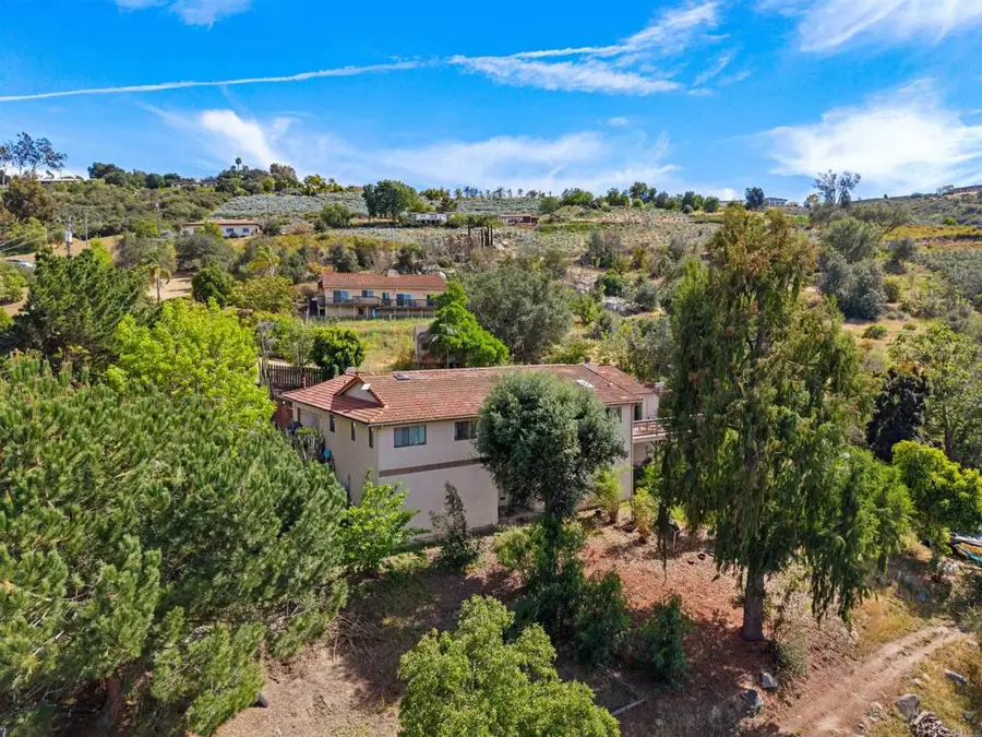 9549 Vista Aleta, Valley Center, CA 92082 - #3