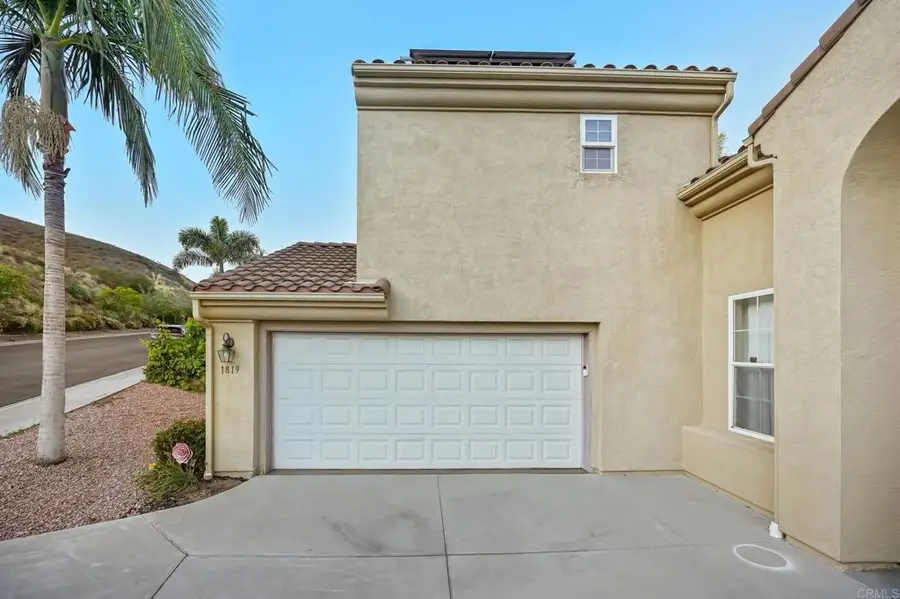 1819 Fabled Waters Dr, Spring Valley, CA 91977 - #3