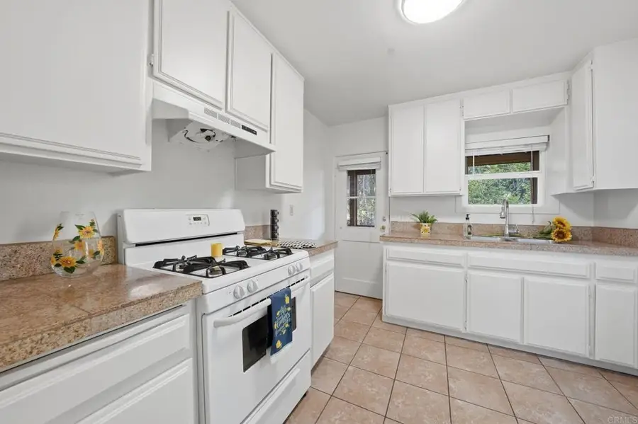 3211 Menlo, San Diego, CA 92105 - #3