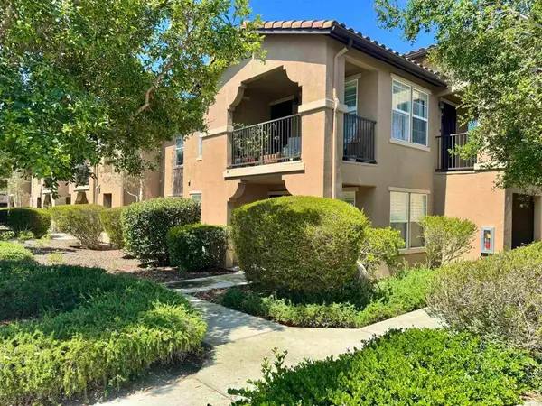 14692 Via Fiesta #4, San Diego, CA 92127