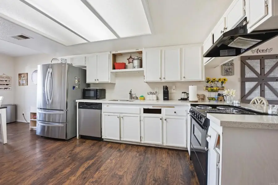 569 E Street #37, Chula Vista, CA 91910 - #2