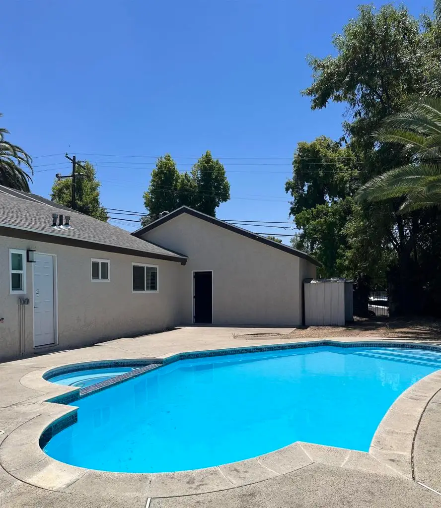 329 E South Avenue, Redlands, CA 92373 - #3