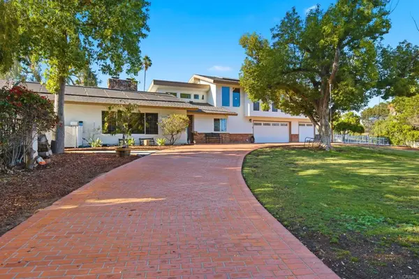 10510 Grandview Drive, La Mesa, CA 91941