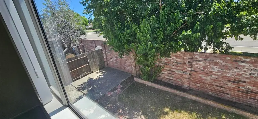 1880 Paradise Valley Court, Tracy, CA 95376 - #2