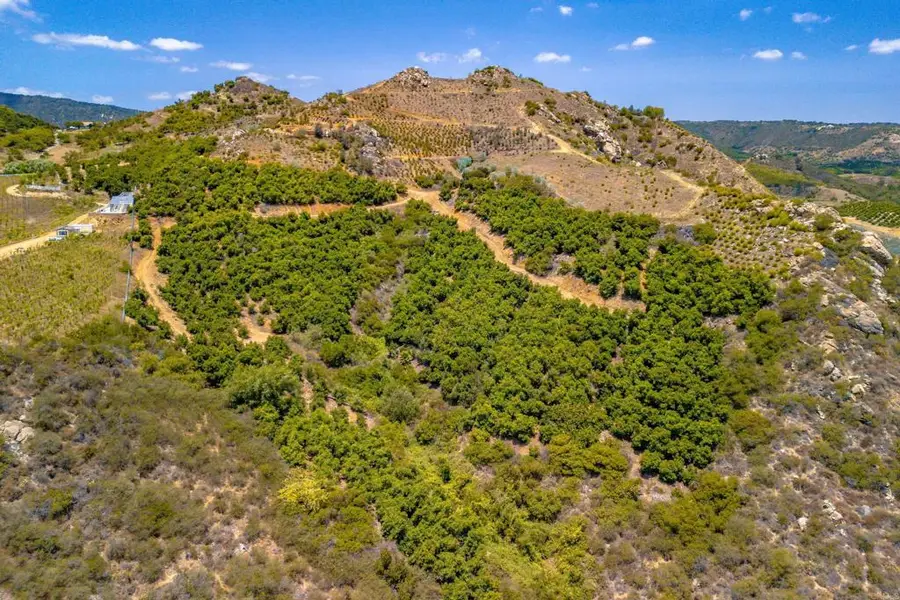 1 Los Gatos Road, Temecula, CA 92590 - #2