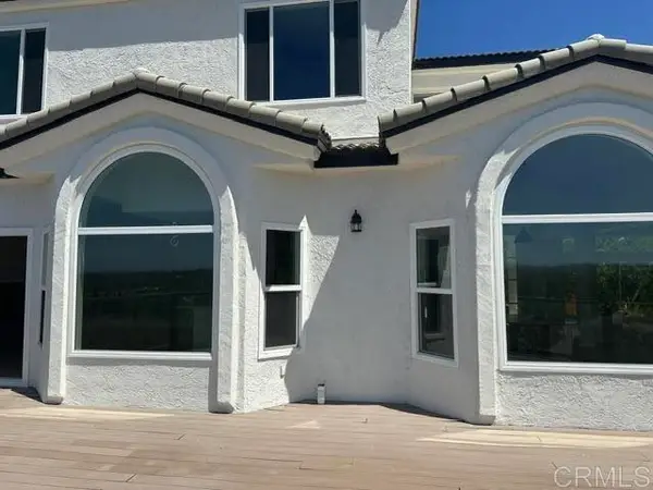 1522 Maxwell Lane, Vista, CA 92084