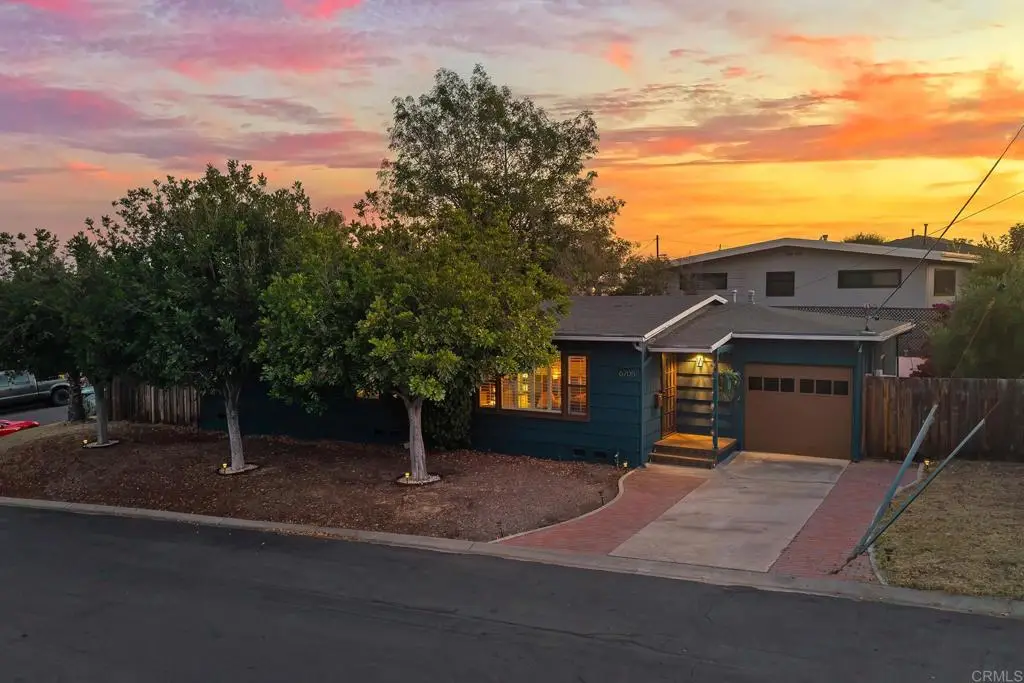 6705 Rolando Knolls Dr, La Mesa, CA 91942 - #1