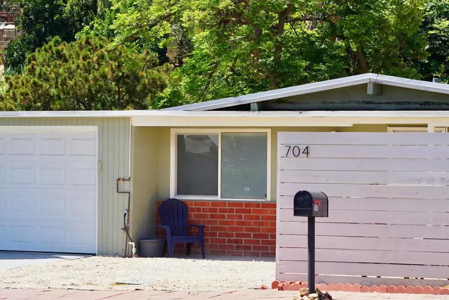 704 Galopago St., Spring Valley, CA 91977 - #2