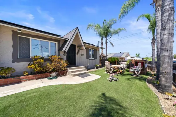 826 Ellen Lane, El Cajon, CA 92019