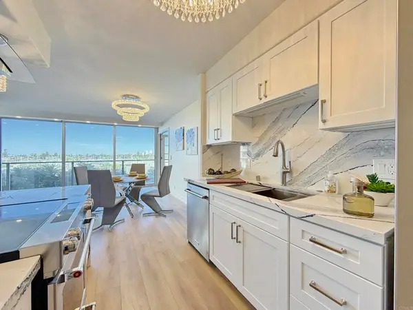 1820 Avenida Del Mundo #208, Coronado, CA 92118