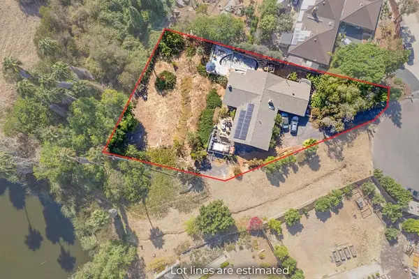 609 Roca Place, Vista, CA 92084