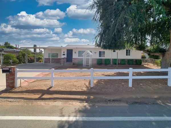 9161 Emerald Grove Avenue, Lakeside, CA 92040