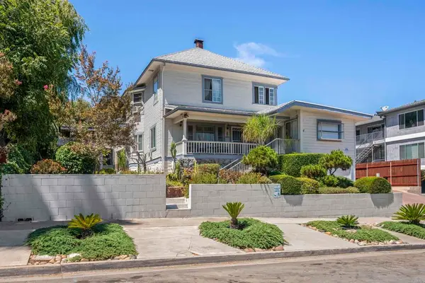 4554 Date Avenue, La Mesa, CA 91941