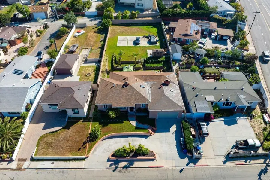 881 First Avenue, Chula Vista, CA 91911 - #2