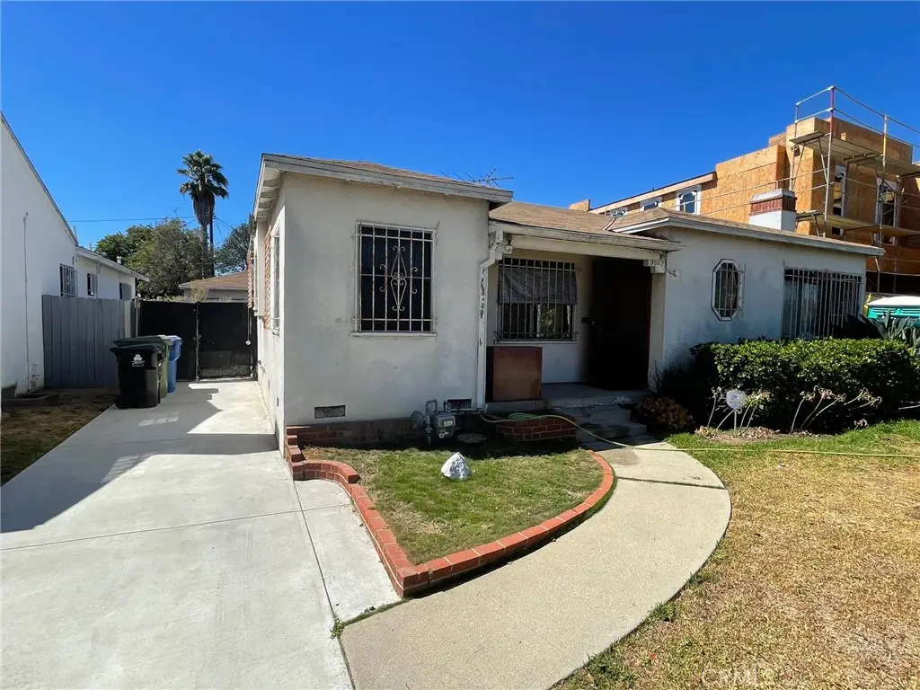 3007 S Canfield Avenue, Los Angeles, CA 90034 - #1