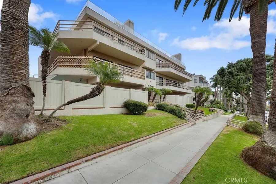 512 Esplanade #303, Redondo Beach, CA 90277 - #3