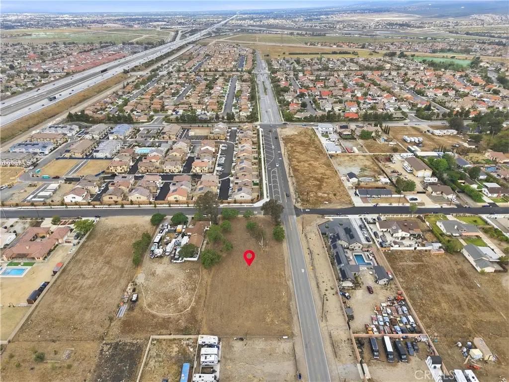 6327 Maloof Avenue, Fontana, CA 92336 - #1