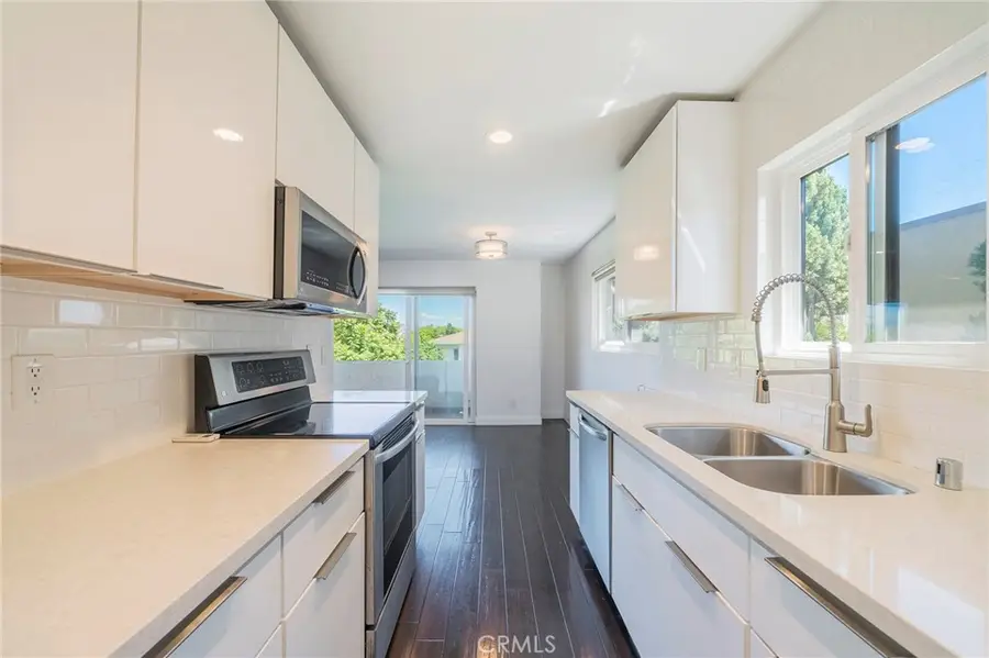 1601 Veteran Avenue #301/302, Los Angeles, CA 90024 - #3
