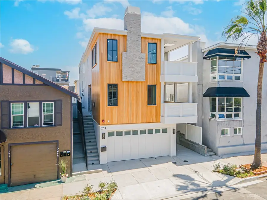 320 1st, Manhattan Beach, CA 90266 - #3
