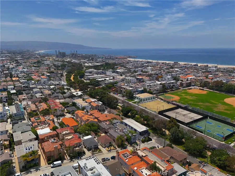 702 10th, Hermosa Beach, CA 90254 - #2
