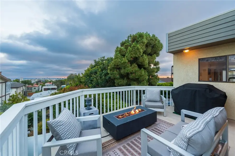217 S Helberta Avenue #5, Redondo Beach, CA 90277 - #3