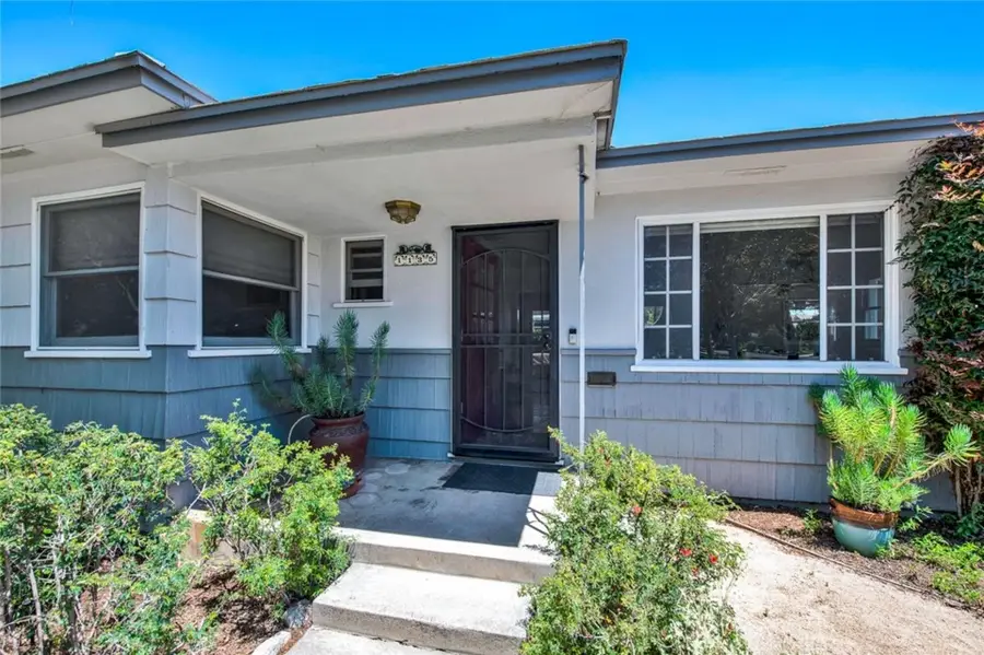 1135 W 10th Street, Santa Ana, CA 92703 - #2