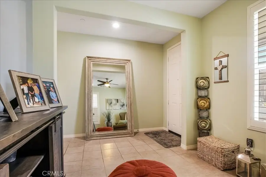 27323 Ardella Place, Saugus, CA 91350 - #3