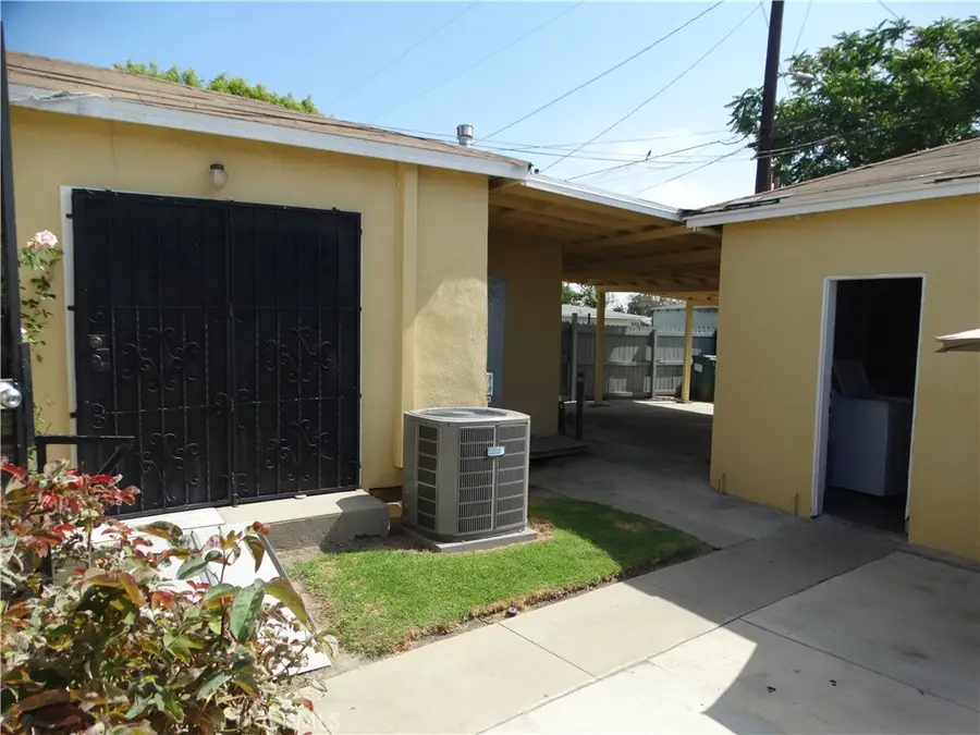 14708 S Frailey Avenue, Compton, CA 90221 - Image #2