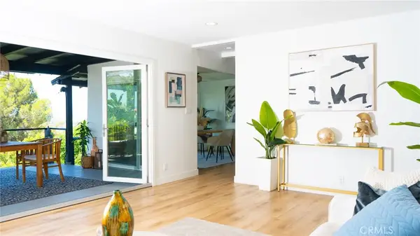 1923 Hollyvista, Los Angeles, CA 90027