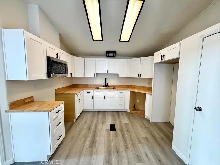 23301 Ridge Route Drive #215, Laguna Hills, CA 92653 - Image #3