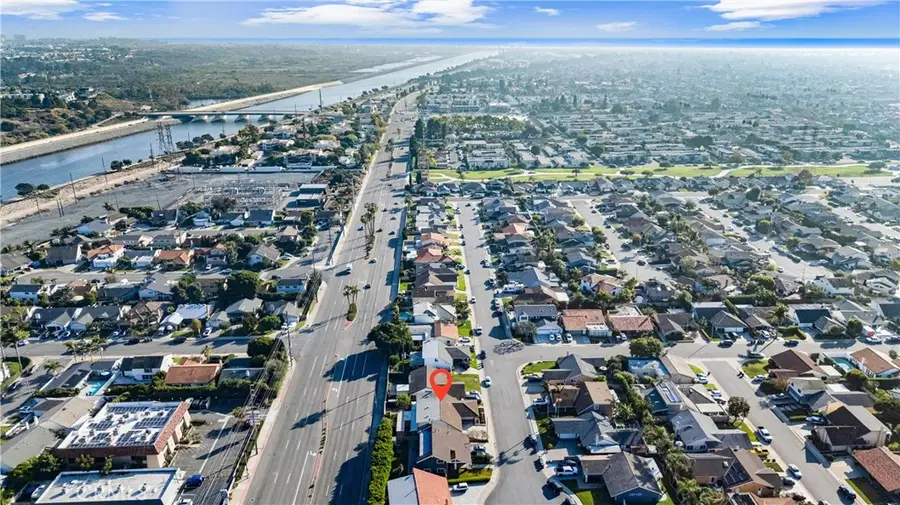 21052 Amberwick Lane, Huntington Beach, CA 92646 - Image #2