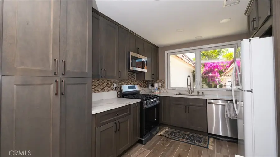 7 Satinwood Way, Irvine, CA 92612 - Image #2