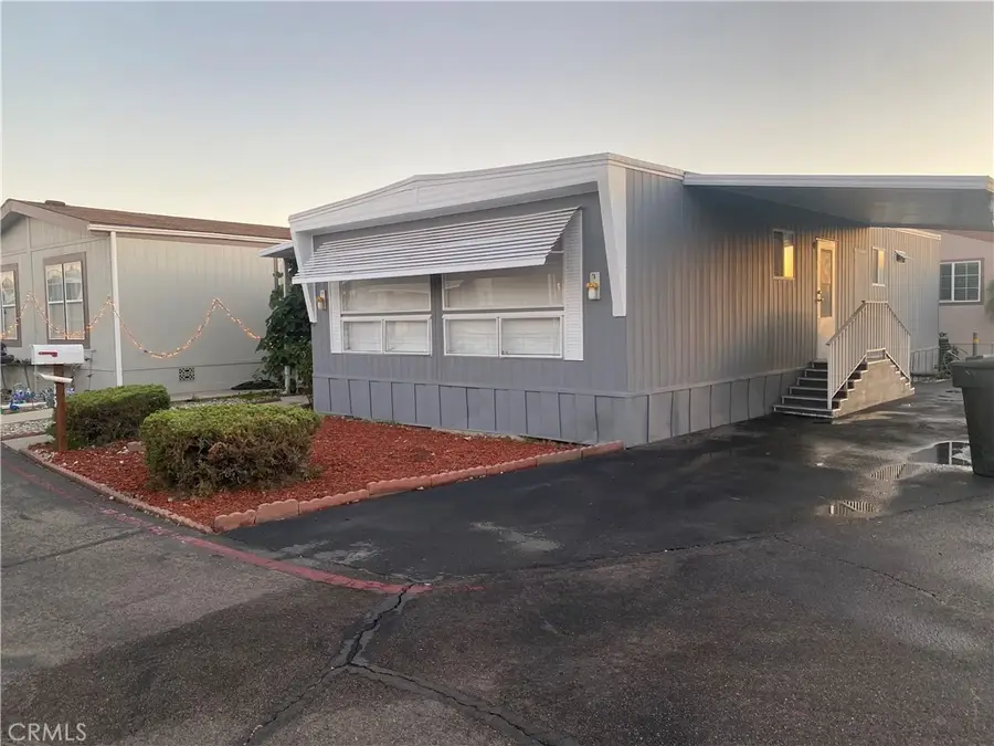 35 Orange Via, Anaheim, CA 92801 - Image #2