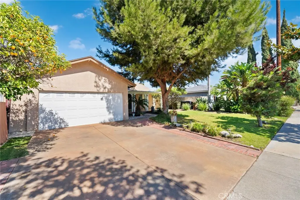 1425 W Woodcrest Avenue, Fullerton, CA 92833 - Image #1