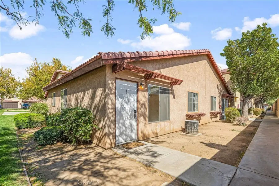 1700 E Avenue Q14 # 8, Palmdale, CA 93550 - Image #2