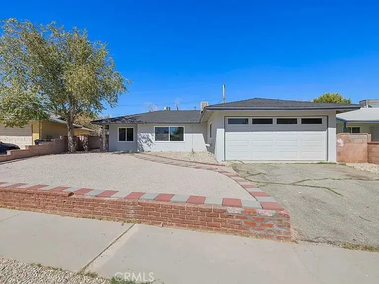 611 E Ovington, Lancaster, CA 93535 - #1