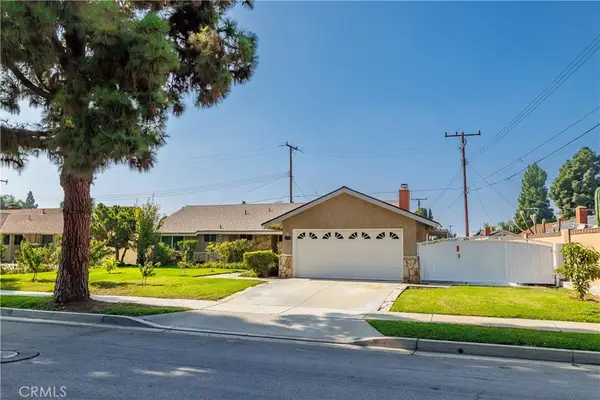 2776 N Beechwood, Orange, CA 92865