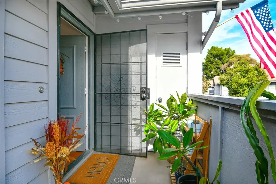 887 W 34th #A, Long Beach, CA 90806 - Image #2